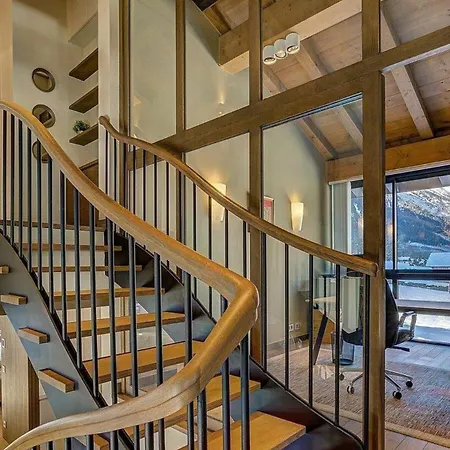 Chalet Oerts Elegant Mountain Retreat With Breathtaking Views בקתה וורבייה